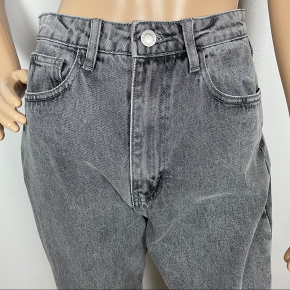 NEW WEWOREWHAT GRAY HIGH-WAISTED STRAIGHT LEG JEANS - Picture 3 of 7